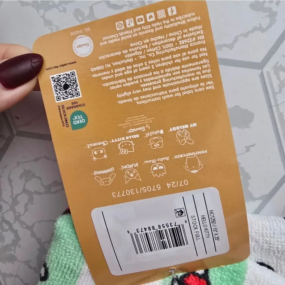 Nwt Christmas 2pc Hello Kitty Hand Towels Set, 15